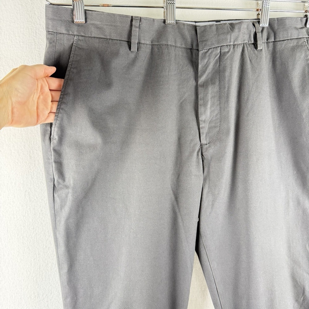Vineyard Vines Mens On-The-Go Performance Pants Dark Gray Stretch Tech Sz 38x32 - Picture 3 of 8